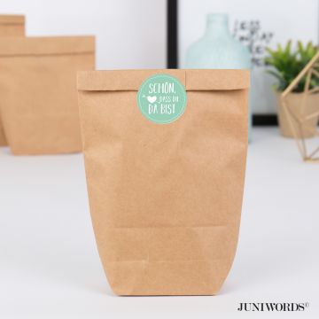 Geschenktüten mit Aufklebern "Schön, dass Du da bist" - grün