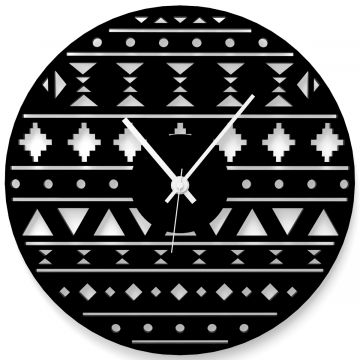 Uhr im Ethnostyle