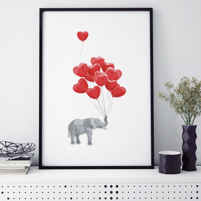 Bild elefant mit roten herzchenluftballons